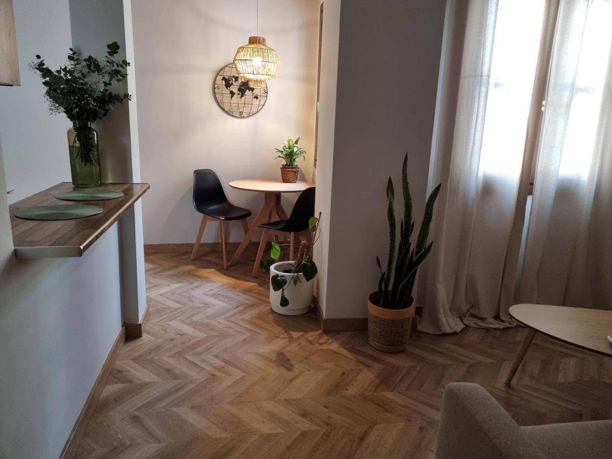 Cozy Apartment In The City Center Гранада Экстерьер фото
