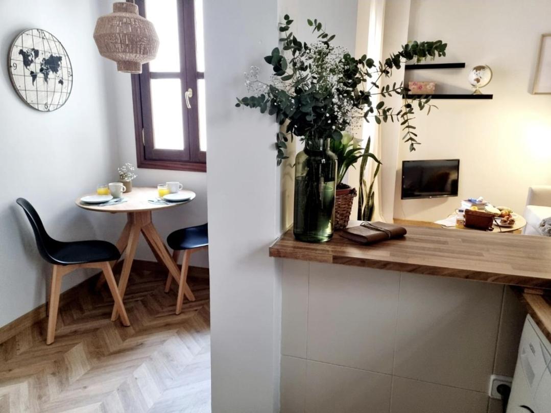 Cozy Apartment In The City Center Гранада Экстерьер фото